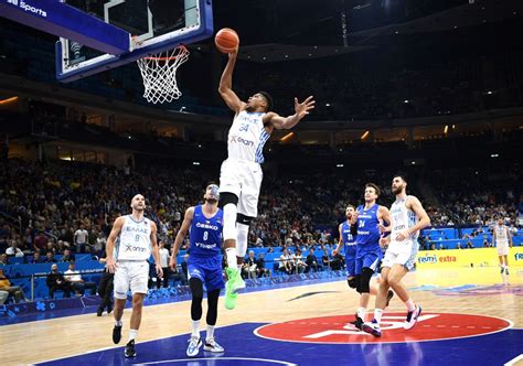 Basketbol'da Çeyrek Sonlarında Skor Analizi