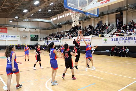 Basketbol’da Genç Yıldızlara Mentor Desteği